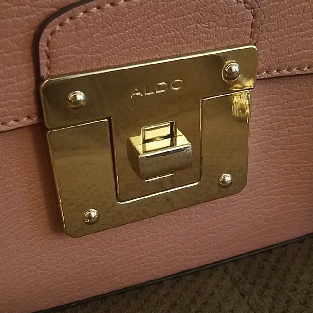 Cute Box Purse - Picture 3 of 7